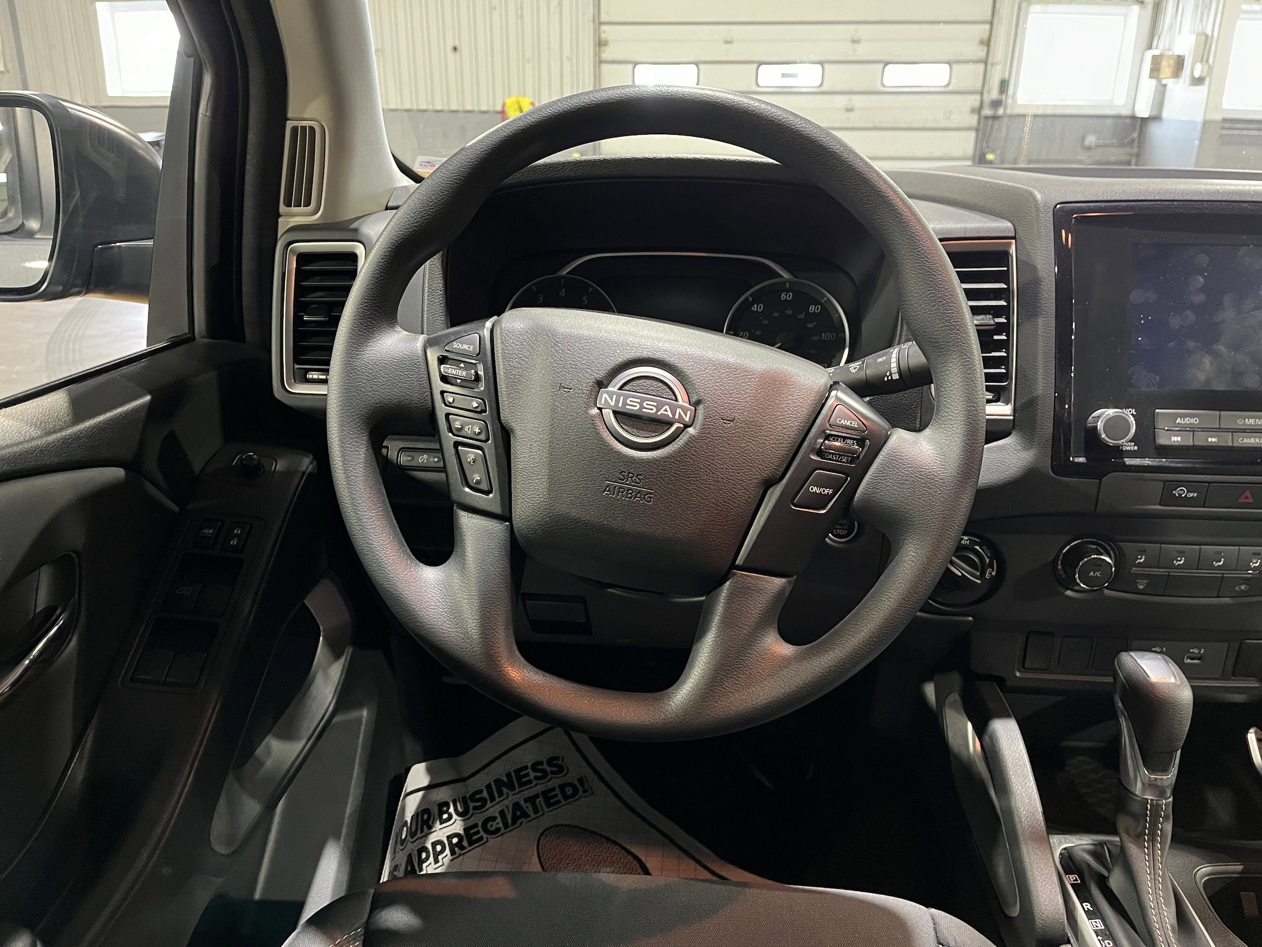 2023 Nissan Frontier SV 28