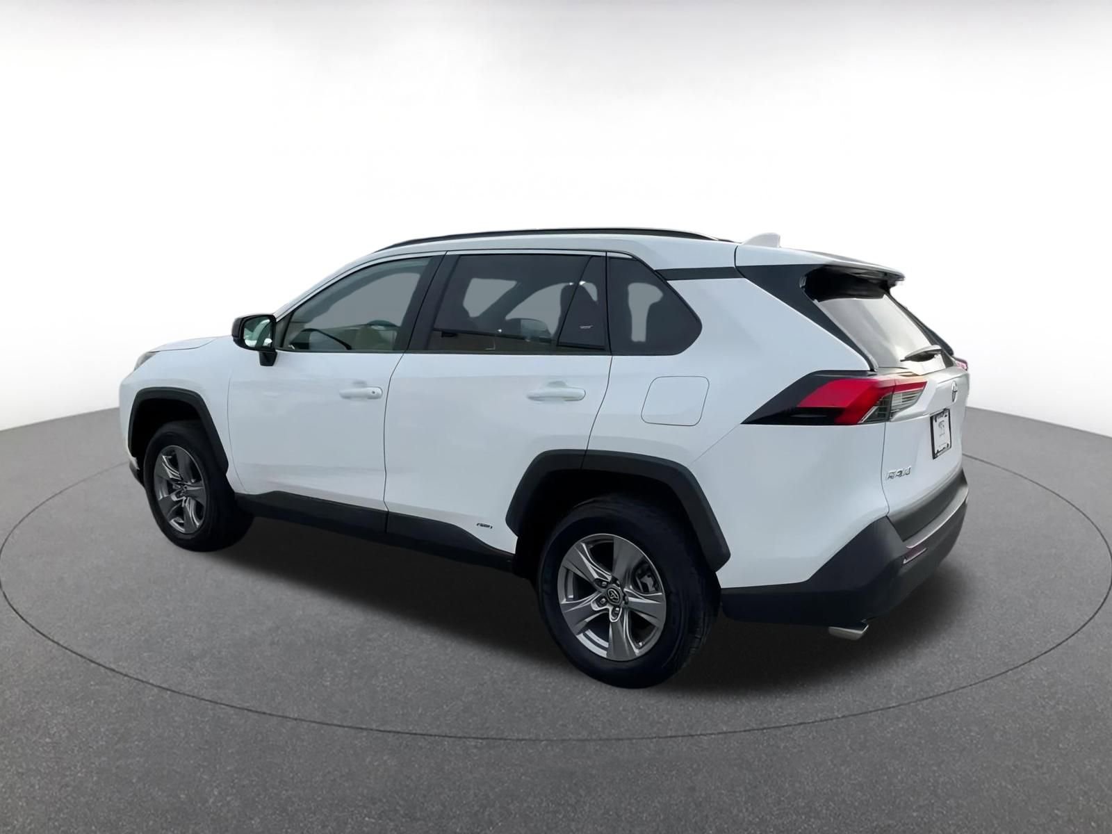 Thumbnail: 2025 Toyota RAV4 - 10