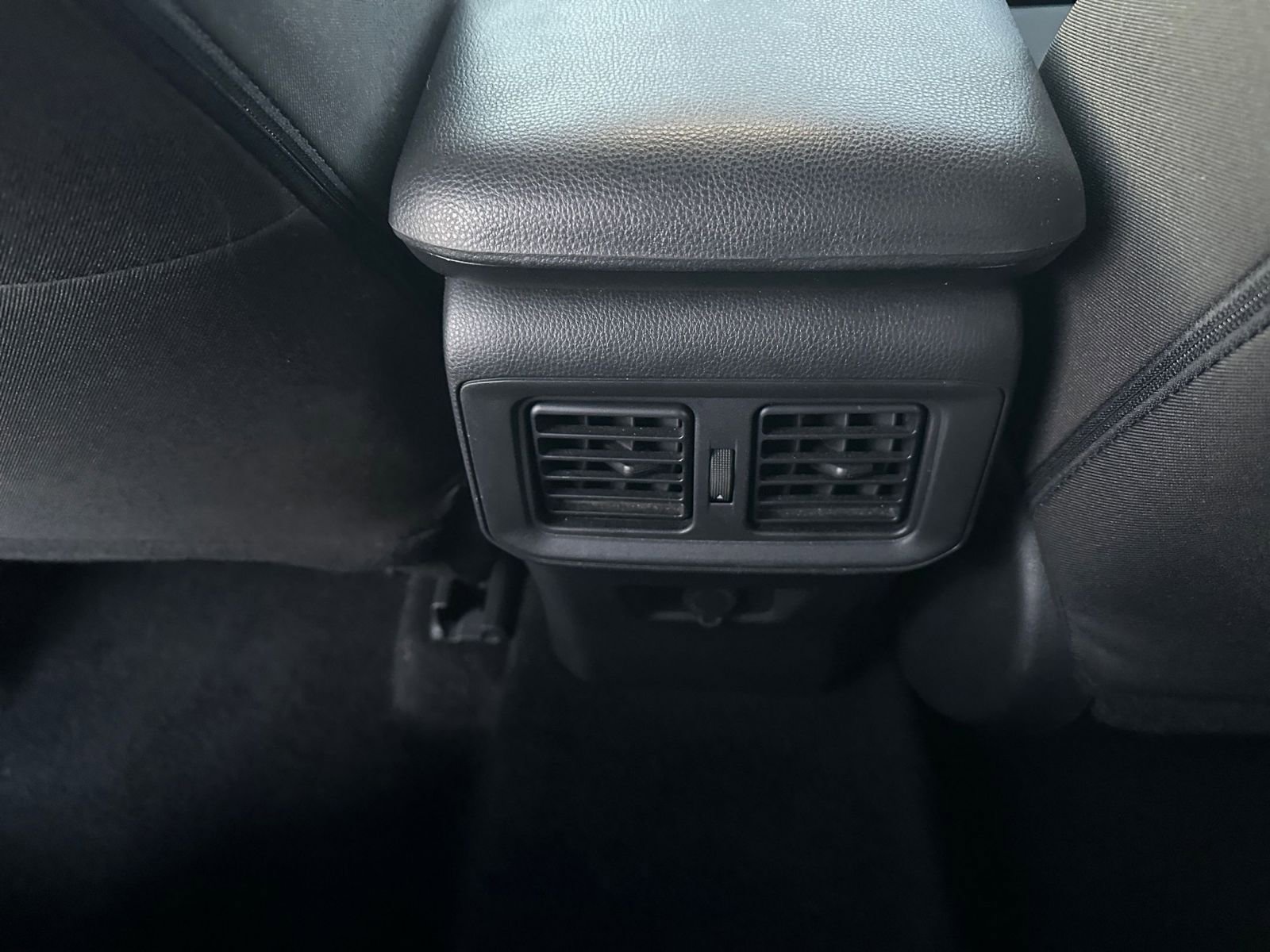 Thumbnail: 2025 Toyota RAV4 - 23