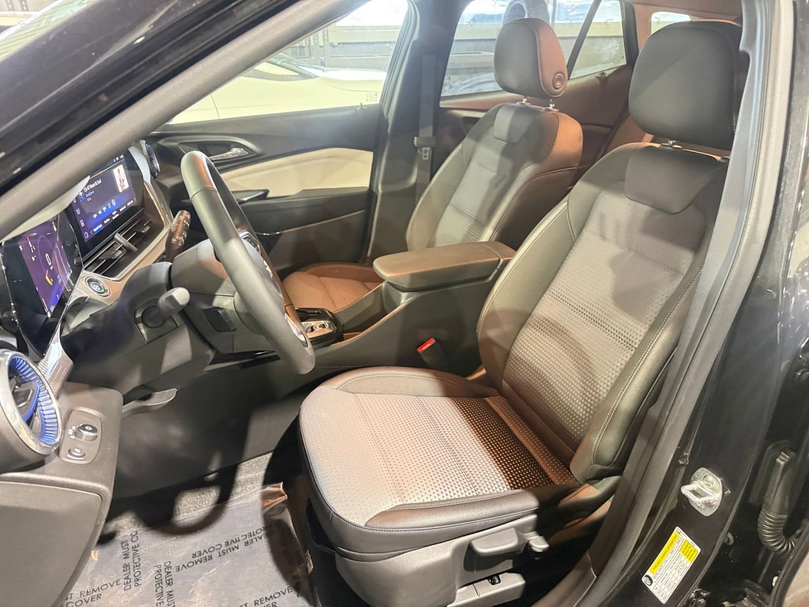 Thumbnail: 2025 Chevrolet Trax - 35