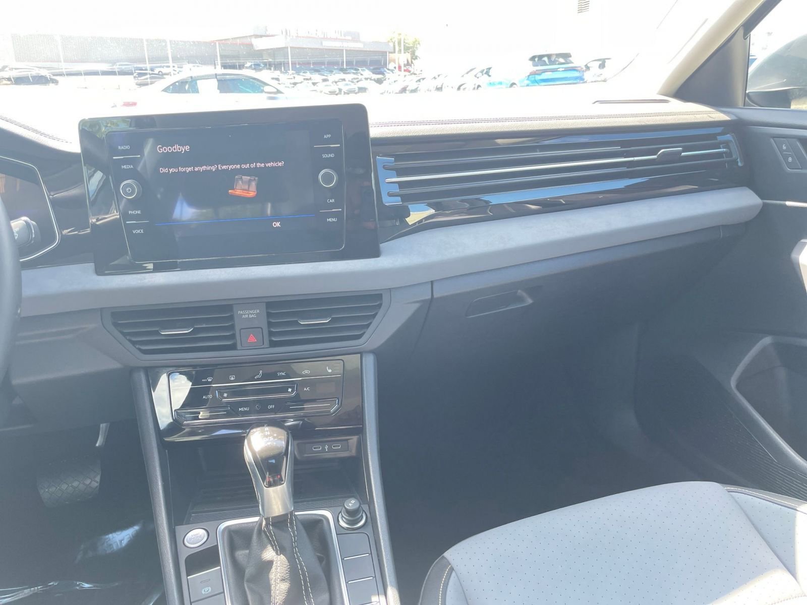 Thumbnail: 2025 Volkswagen Jetta - 35