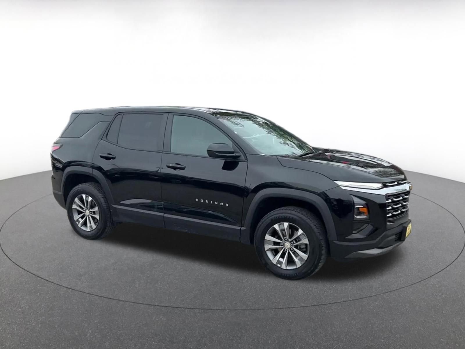 Thumbnail: 2025 Chevrolet Equinox - 2