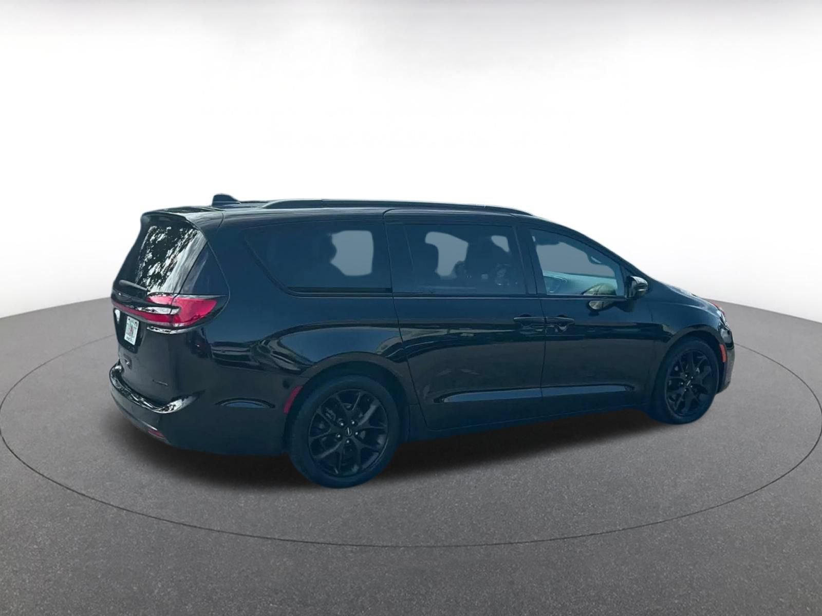 Thumbnail: 2025 Chrysler Pacifica - 12