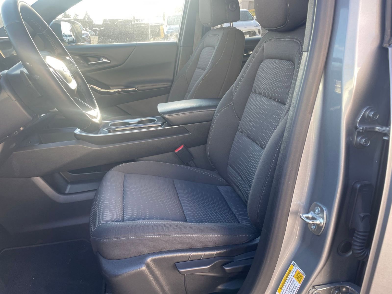 Thumbnail: 2025 Chevrolet Equinox - 25