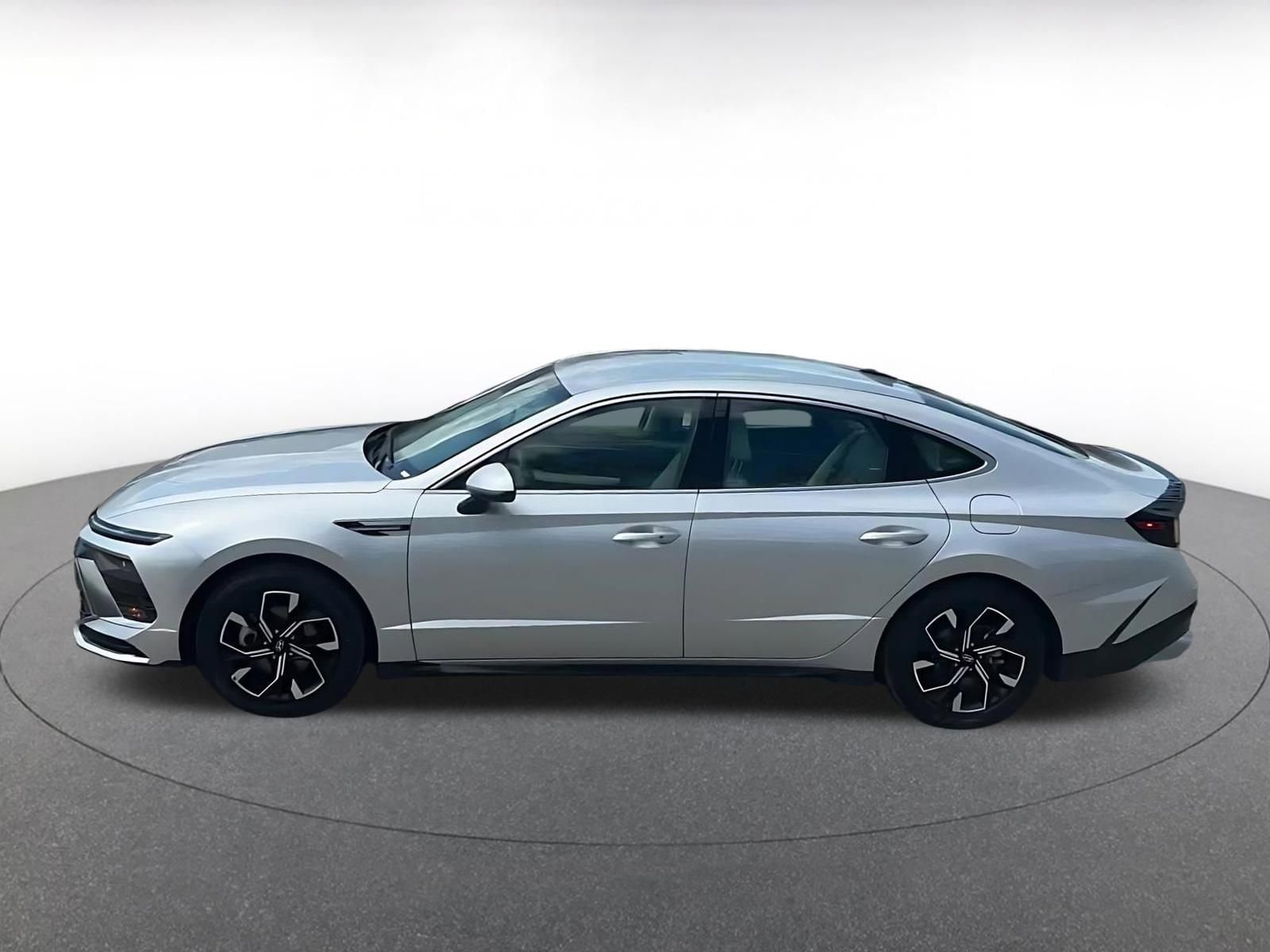 Thumbnail: 2025 Hyundai Sonata - 9