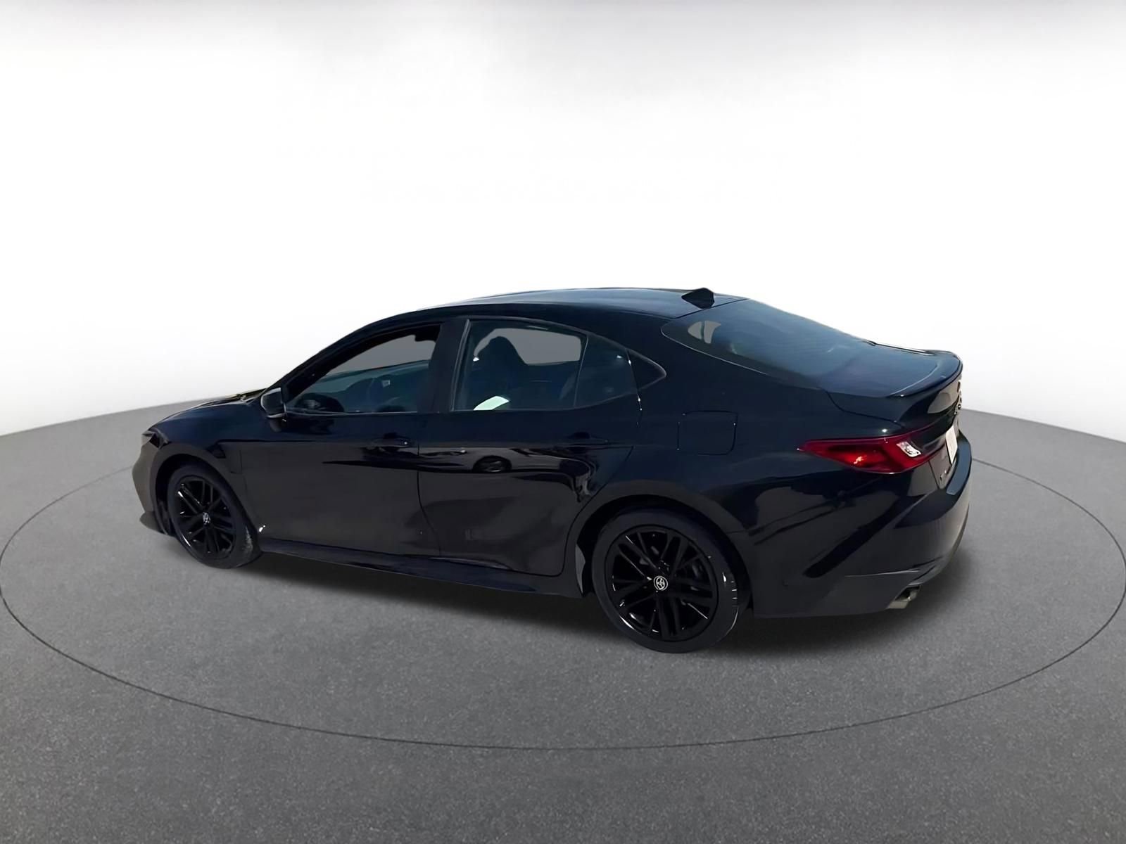 Thumbnail: 2025 Toyota Camry - 10