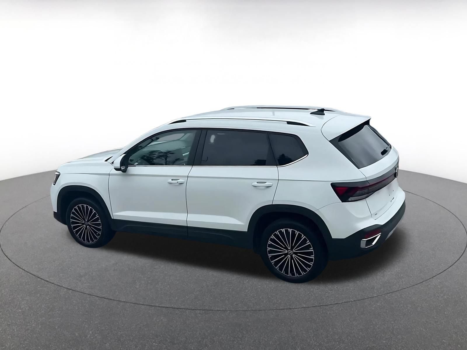 Thumbnail: 2026 Volkswagen Taos - 10