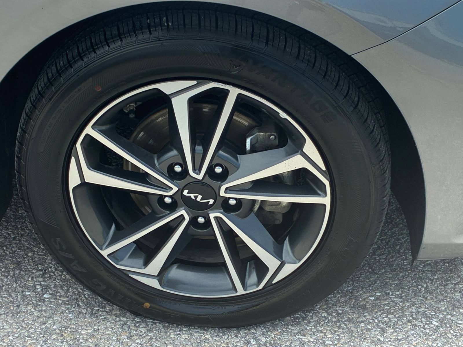 Thumbnail: 2024 Kia Forte - 24
