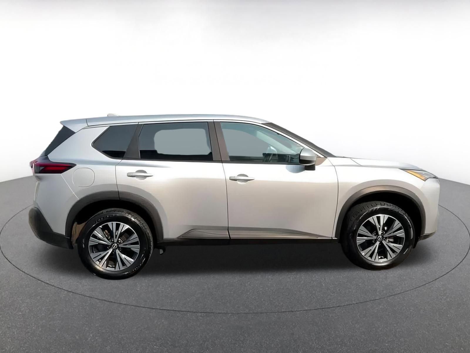 Thumbnail: 2023 Nissan Rogue - 15