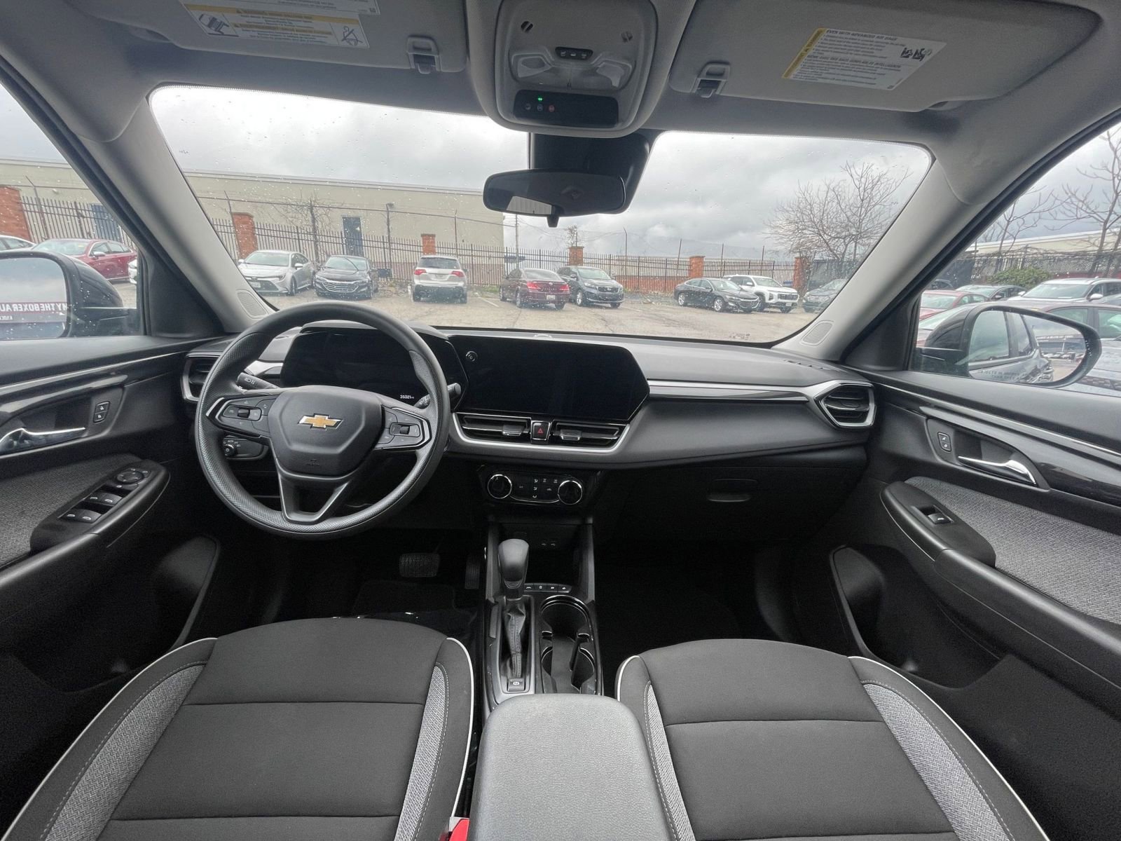 Thumbnail: 2025 Chevrolet TrailBlazer - 32