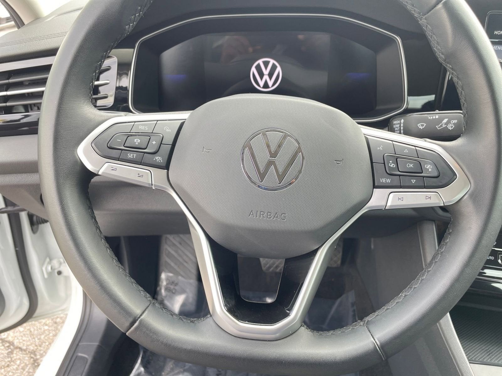 Thumbnail: 2025 Volkswagen Jetta - 25
