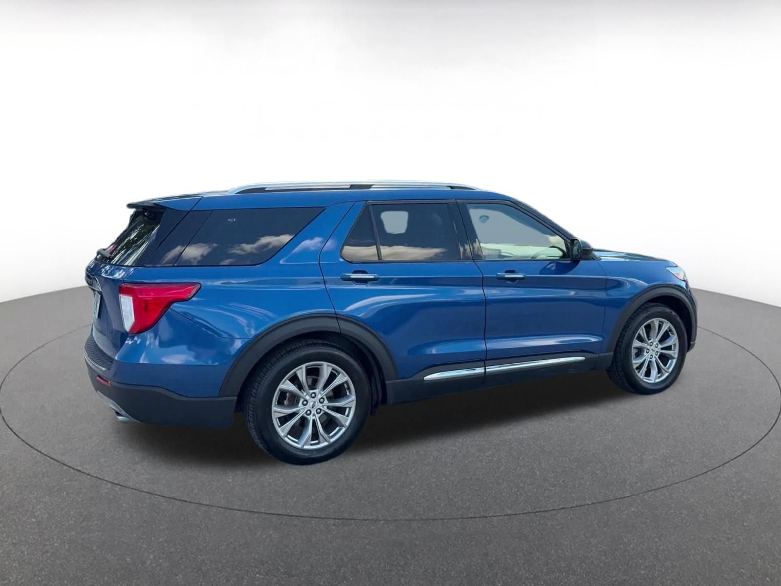 Thumbnail: 2023 Ford Explorer - 14