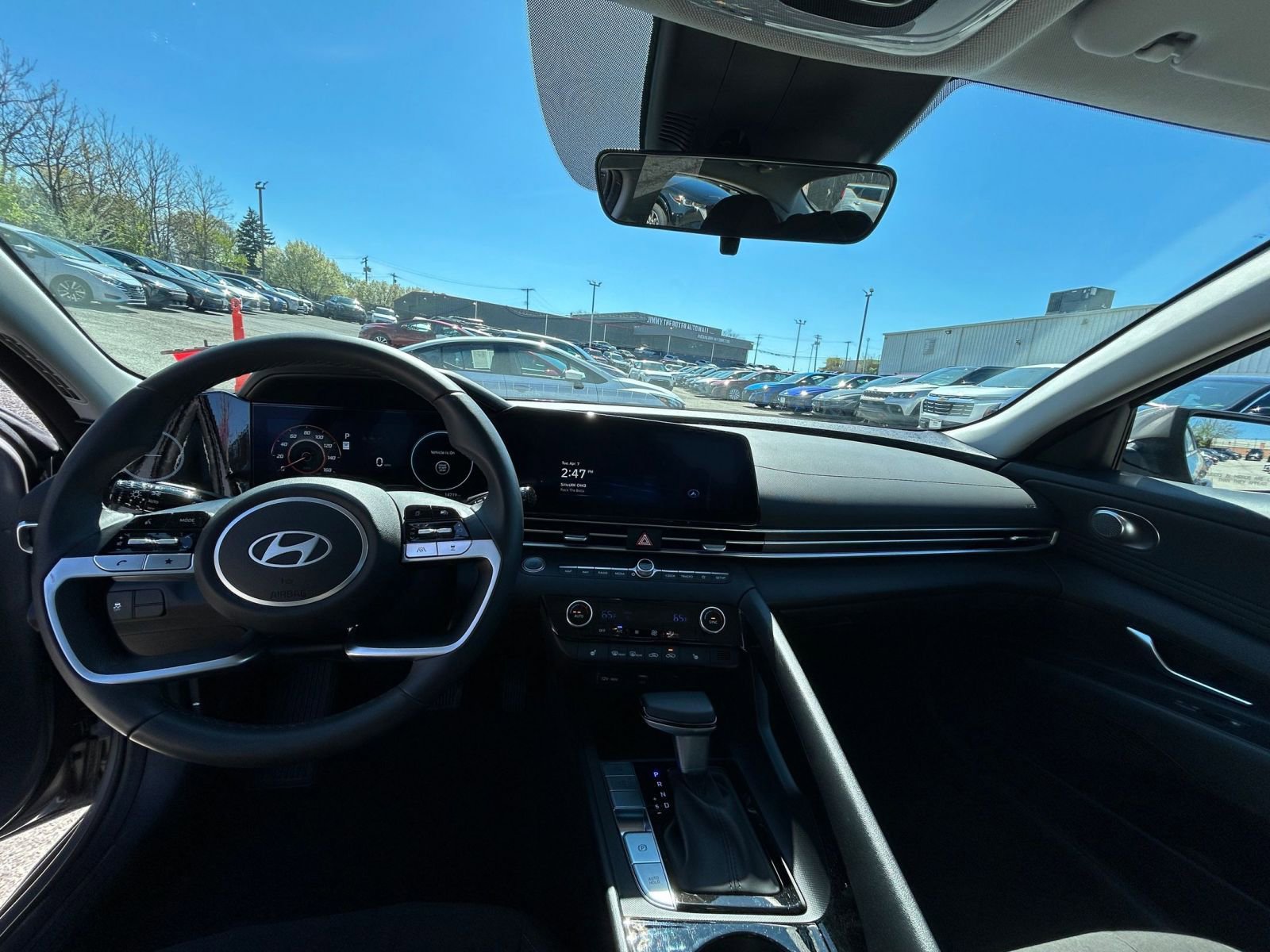 Thumbnail: 2025 Hyundai Elantra - 28