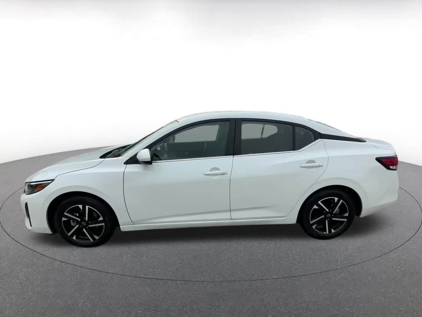 Thumbnail: 2024 Nissan Sentra - 9