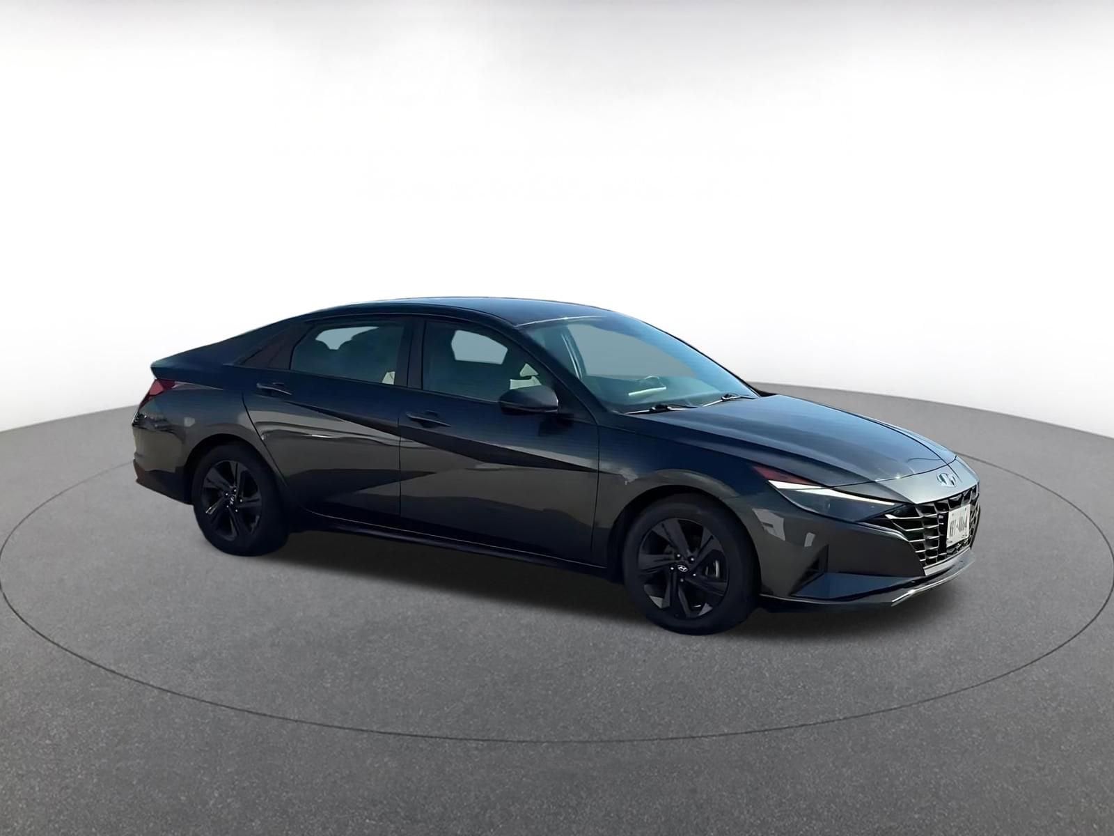 Thumbnail: 2023 Hyundai Elantra - 2