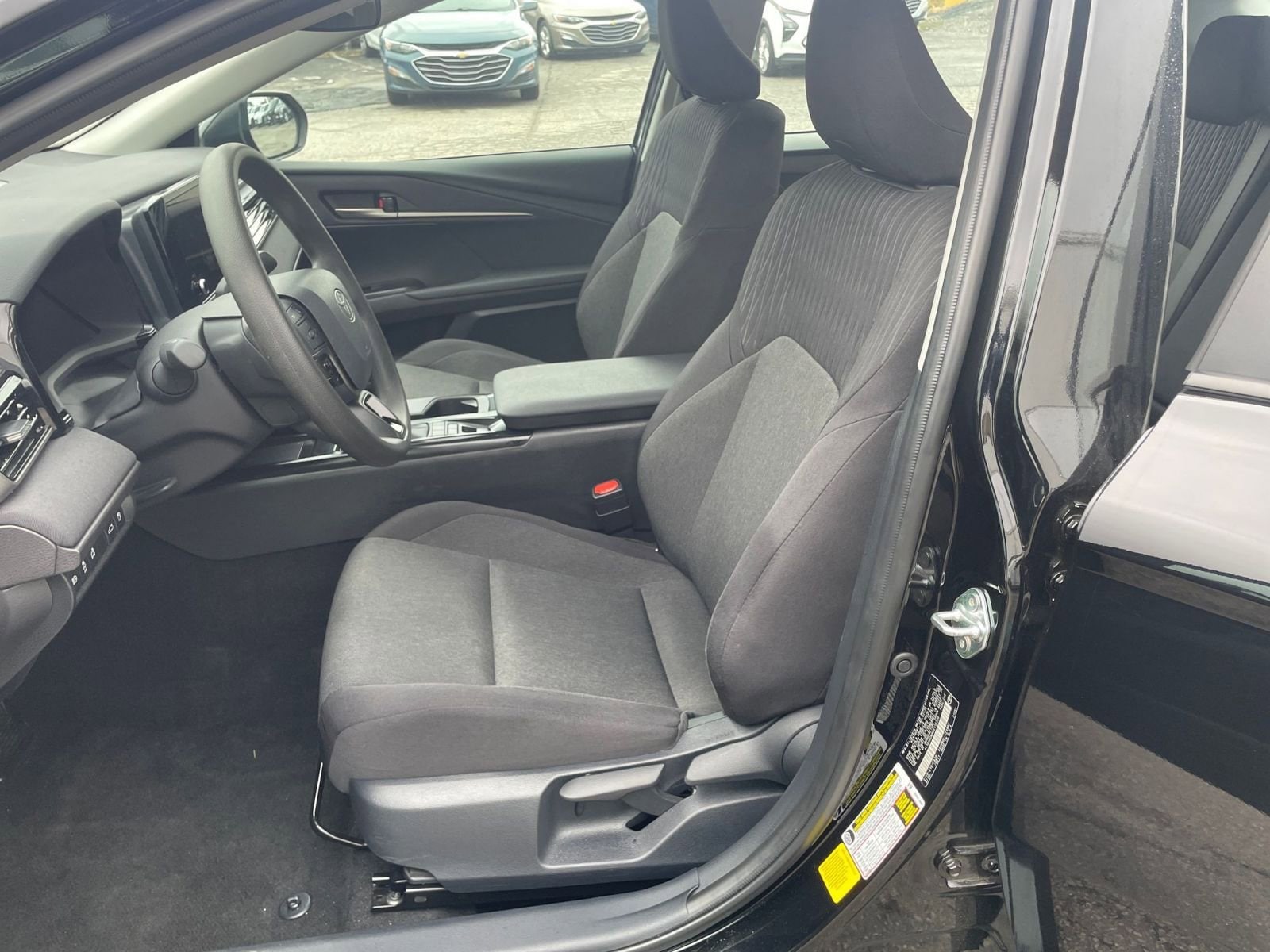 Thumbnail: 2025 Toyota Camry - 25