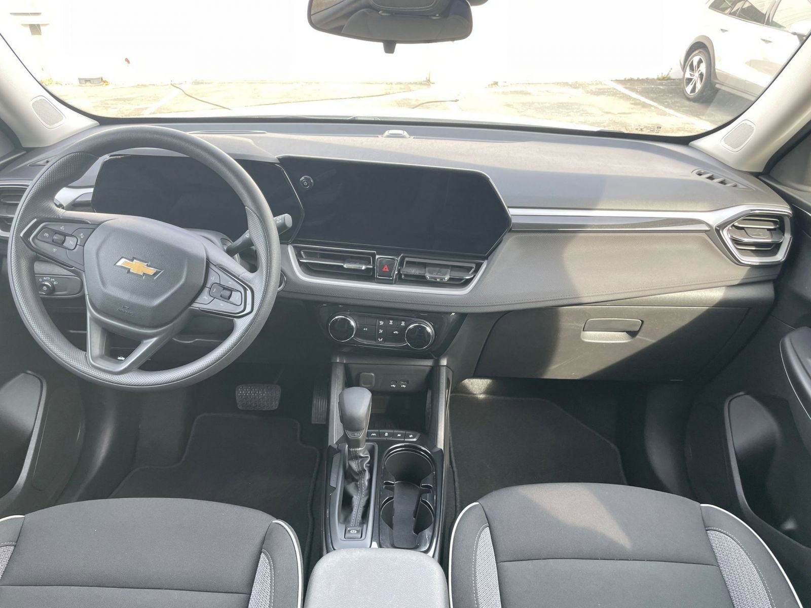 Thumbnail: 2025 Chevrolet TrailBlazer - 31