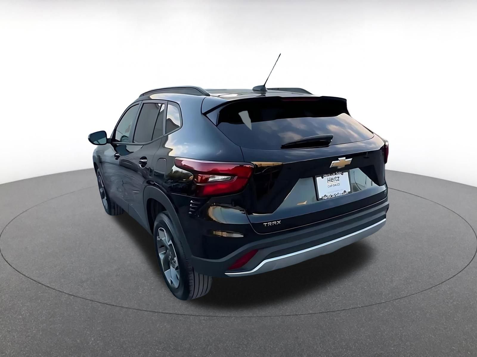 Thumbnail: 2025 Chevrolet Trax - 11