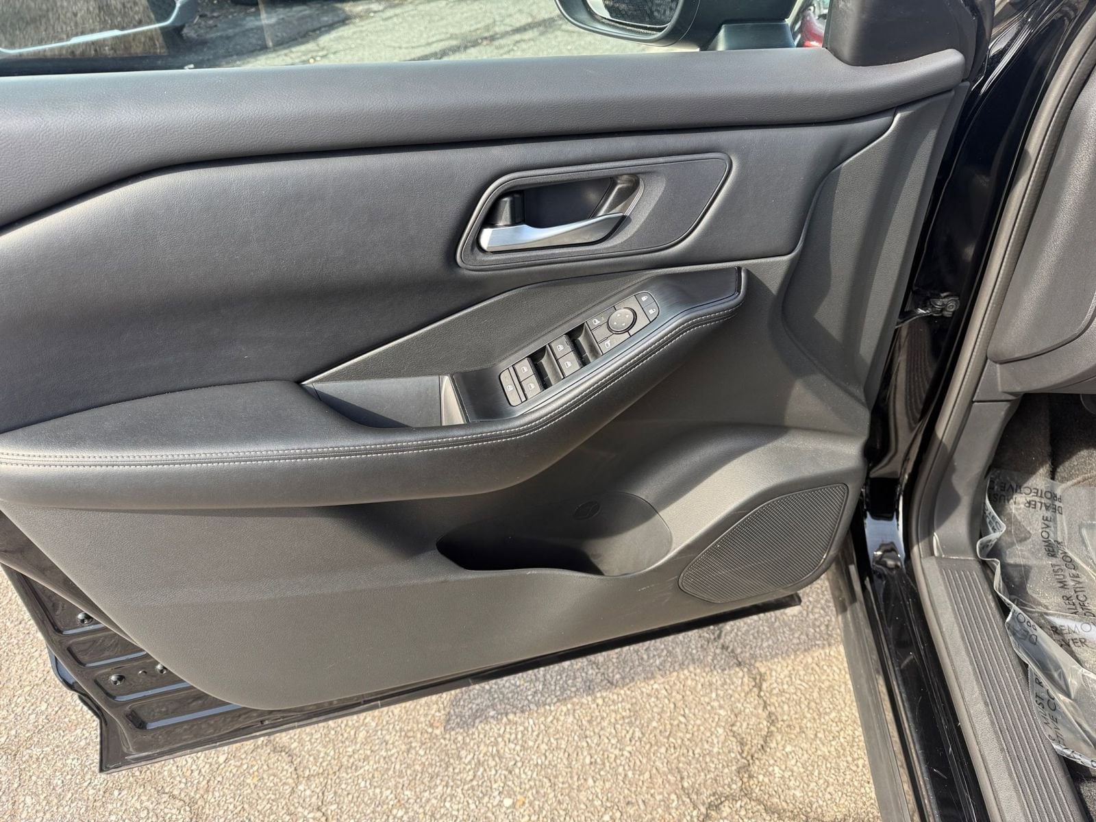 Thumbnail: 2025 Nissan Rogue - 18