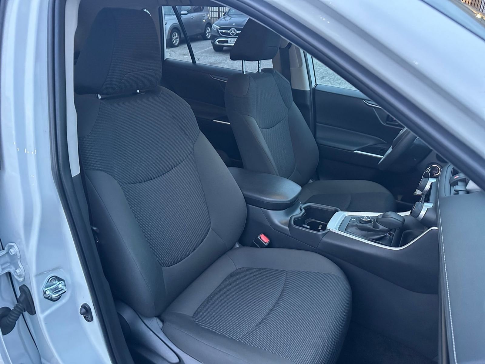 Thumbnail: 2025 Toyota RAV4 - 35