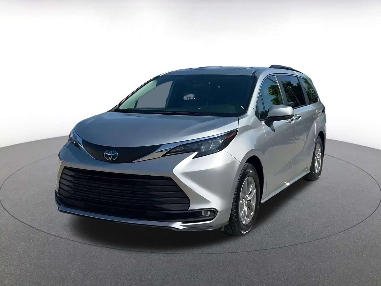 Thumbnail: 2025 Toyota Sienna - 6