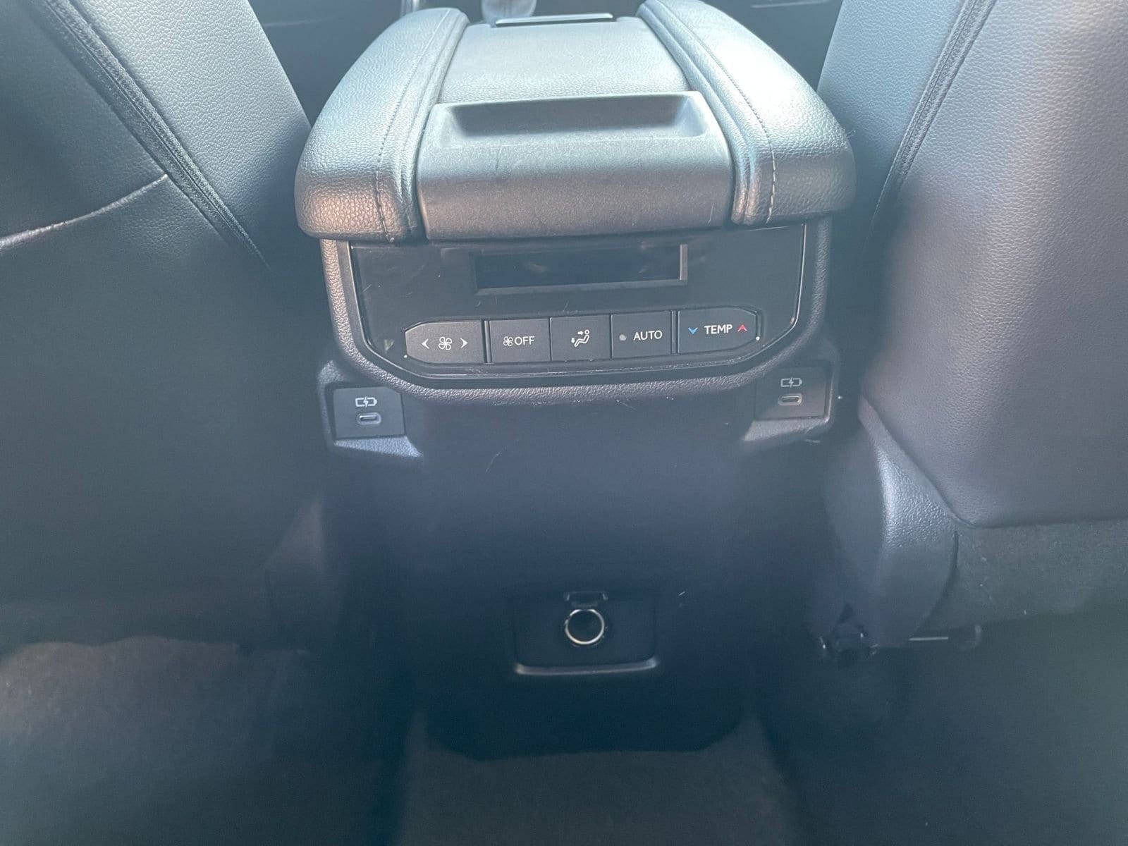 Thumbnail: 2025 Toyota Grand Highlander - 25