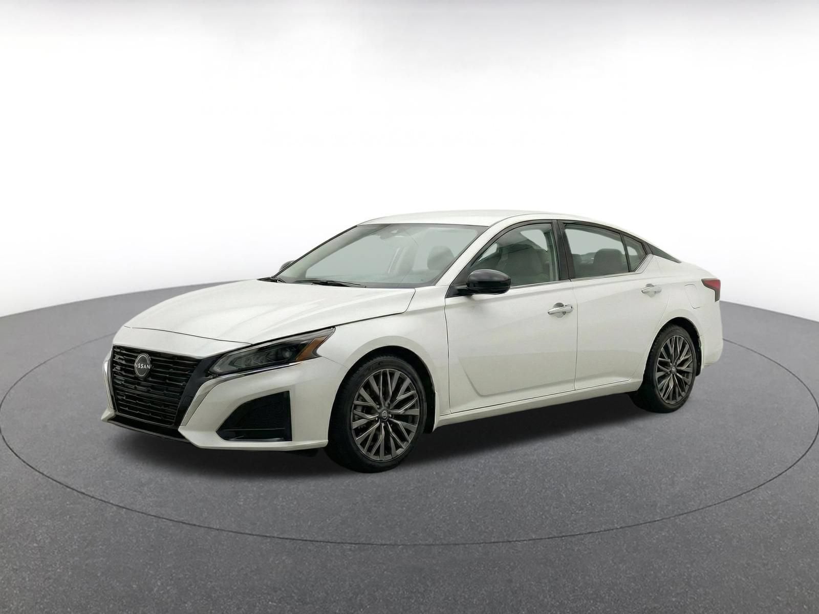 Thumbnail: 2025 Nissan Altima - 3