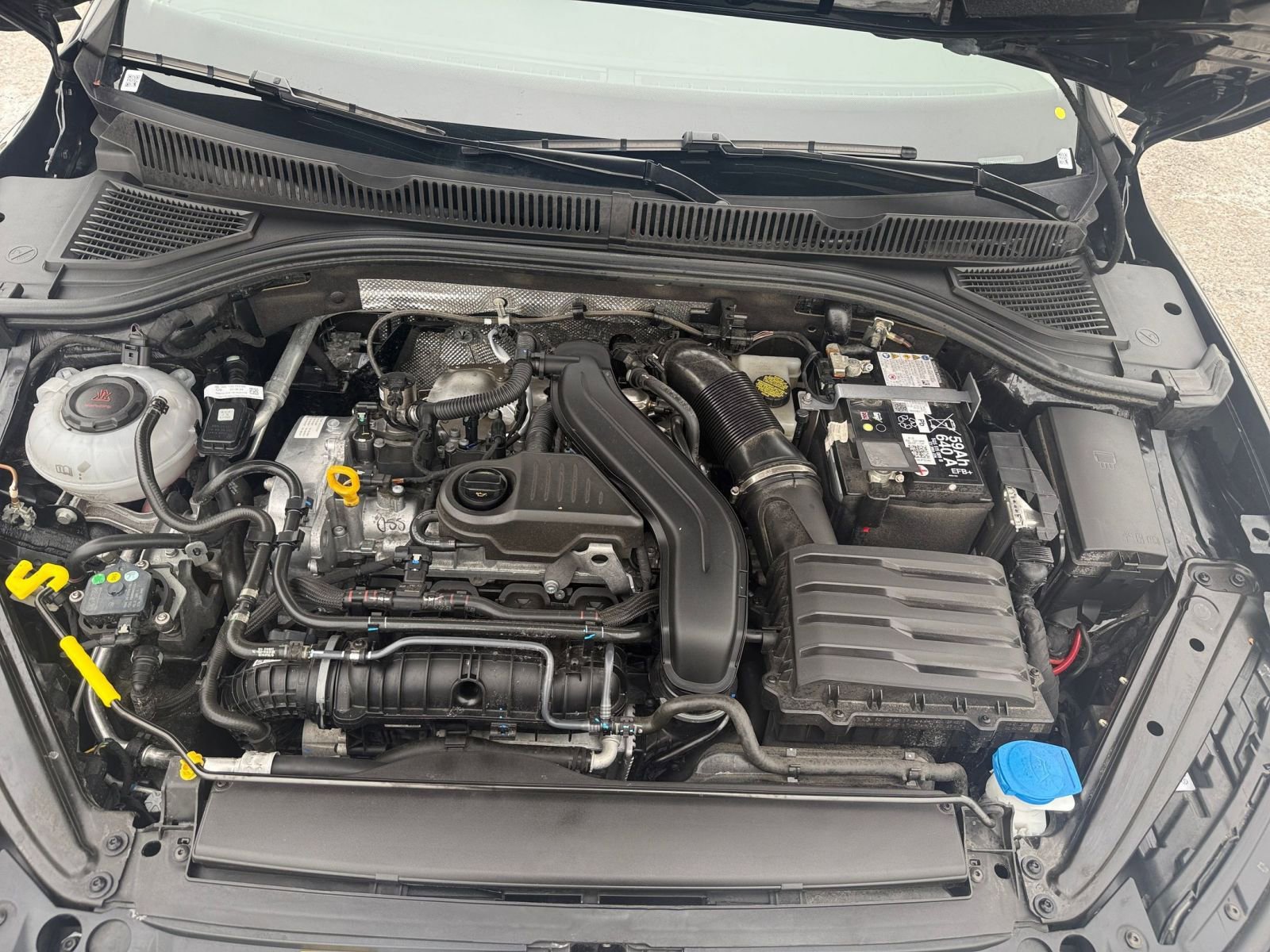 Thumbnail: 2025 Volkswagen Jetta - 33