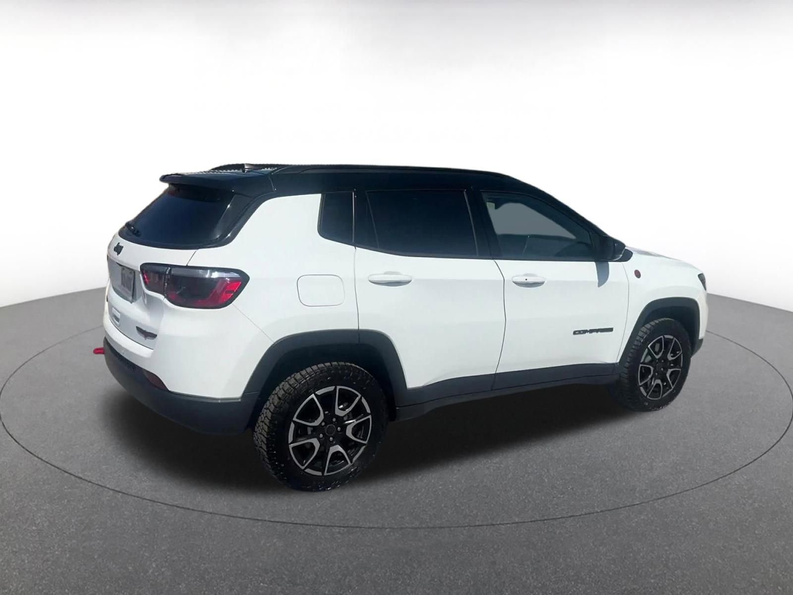 Thumbnail: 2025 Jeep Compass - 15