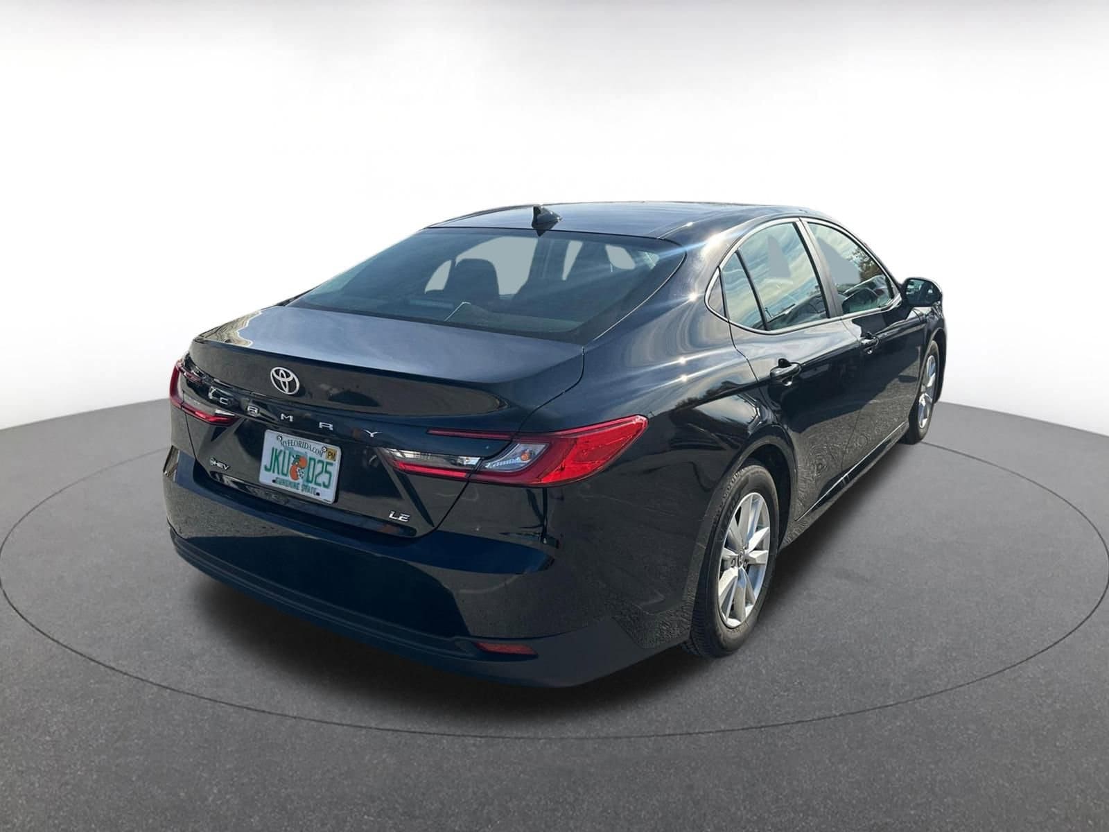 Thumbnail: 2025 Toyota Camry - 4