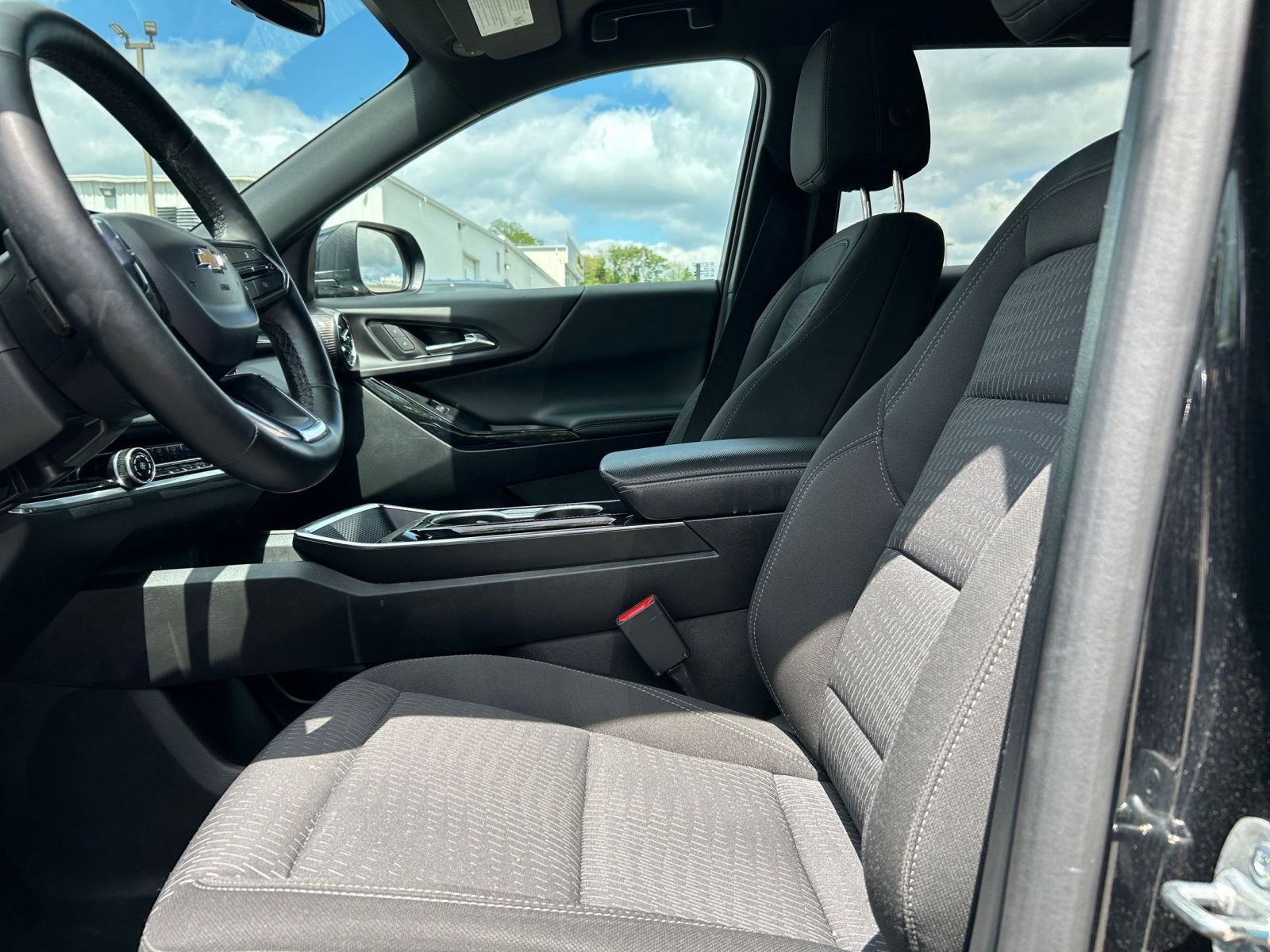 Thumbnail: 2025 Chevrolet Equinox - 22