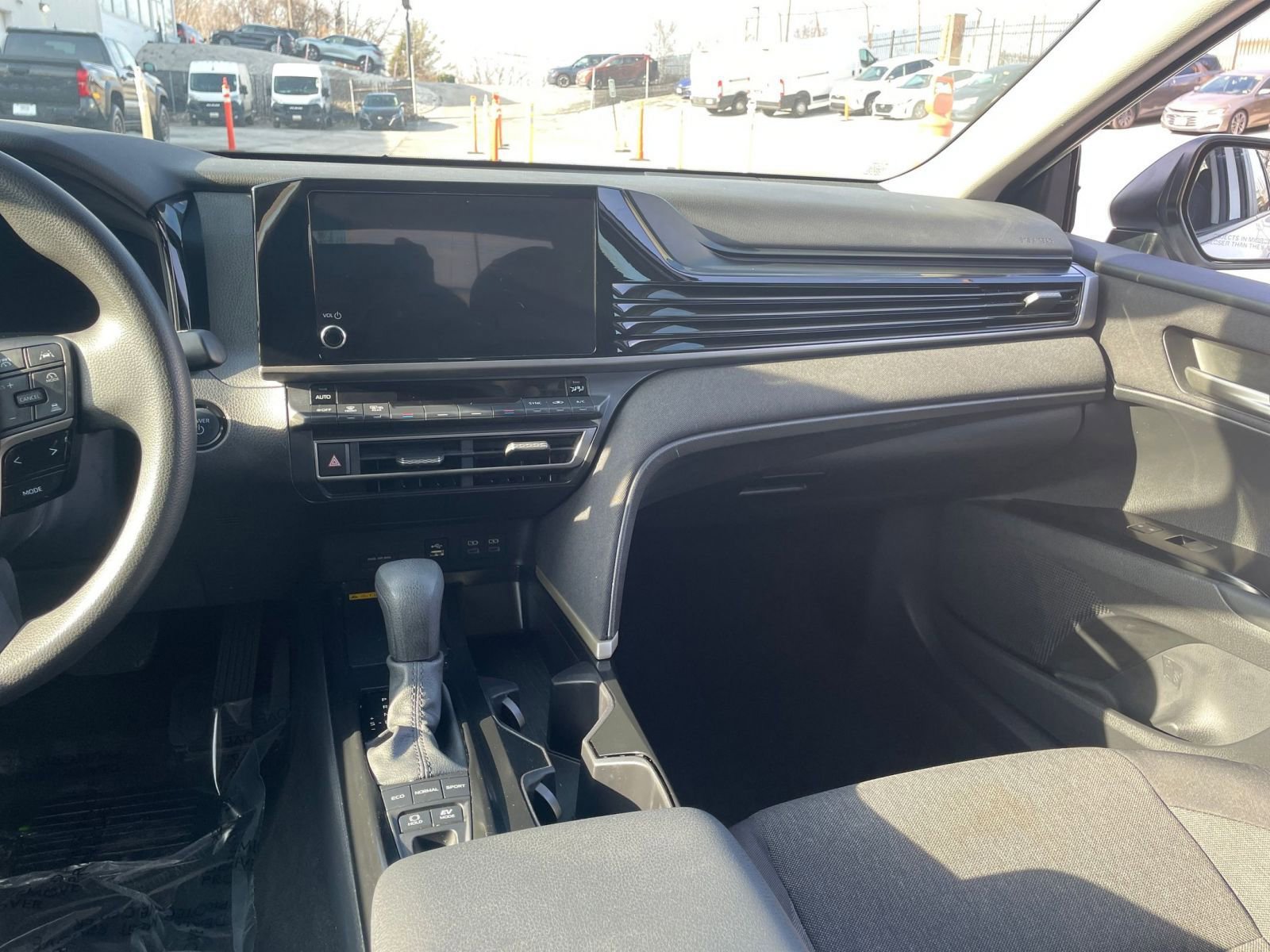 Thumbnail: 2025 Toyota Camry - 34