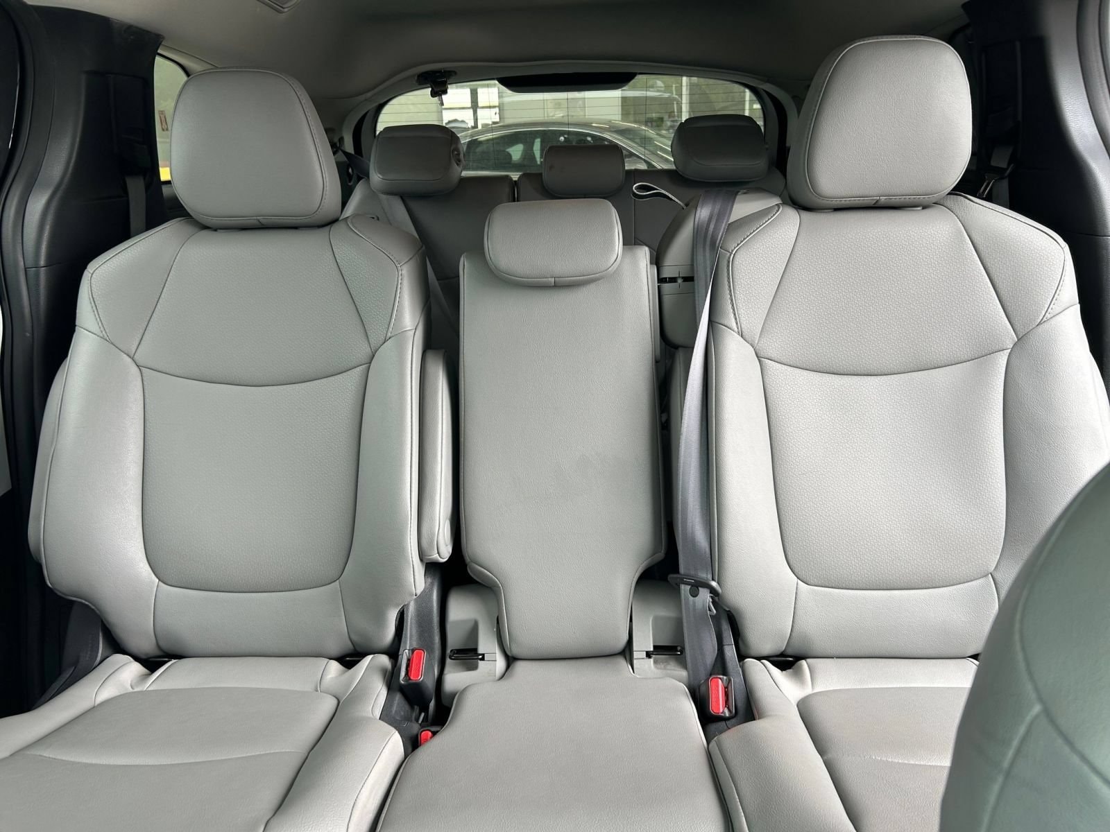 Thumbnail: 2025 Toyota Sienna - 35