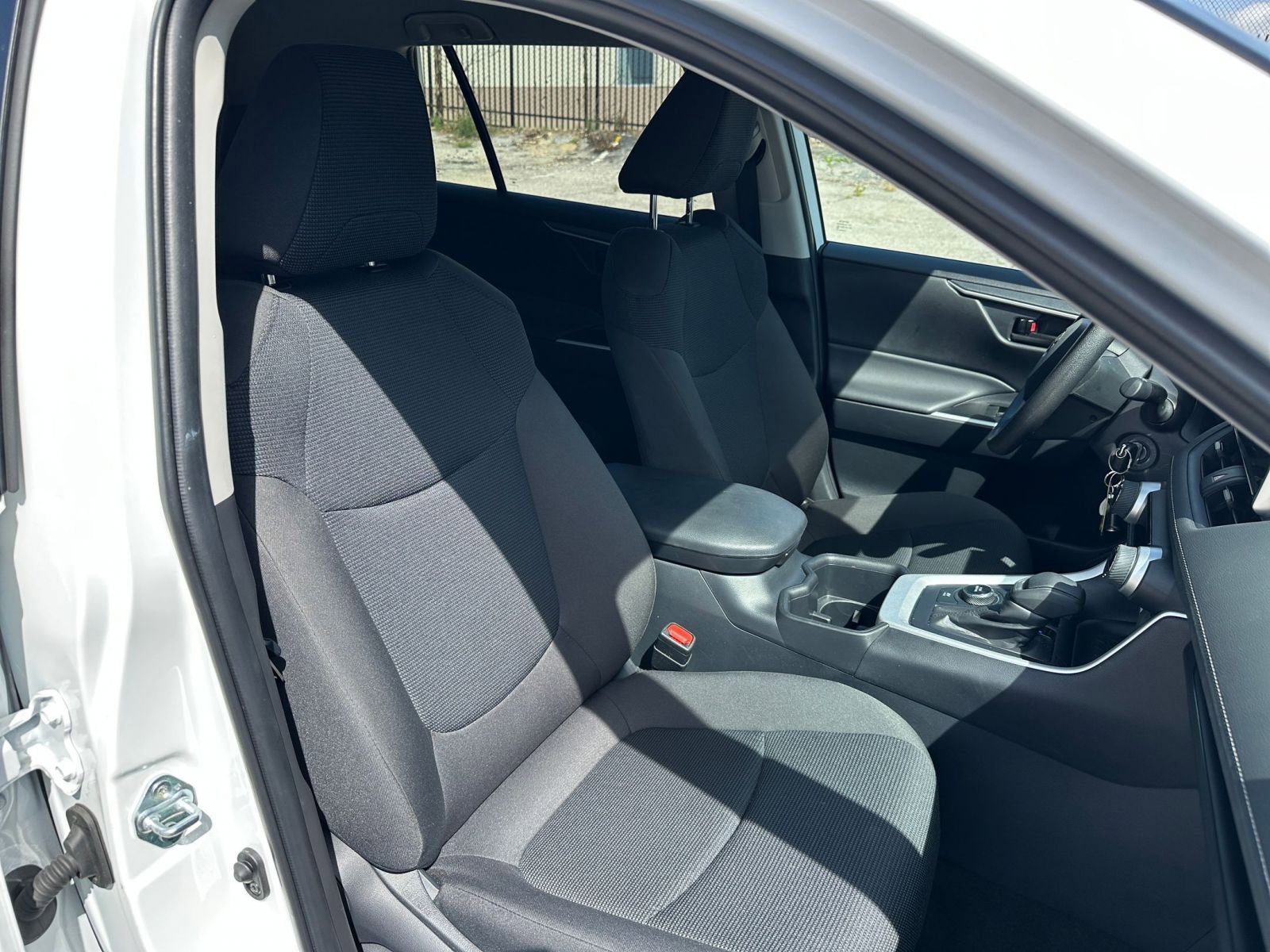 Thumbnail: 2025 Toyota RAV4 - 35