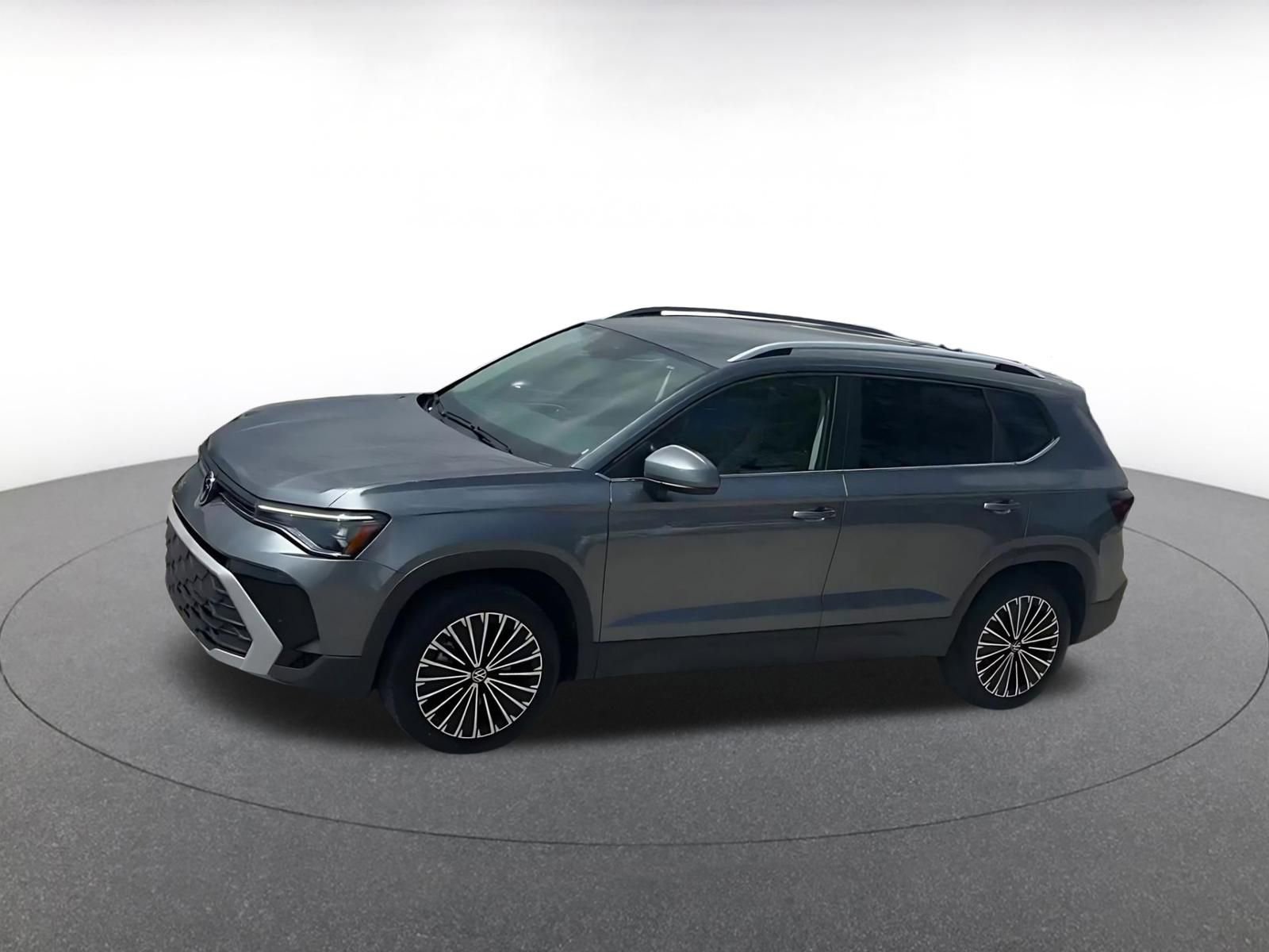 Thumbnail: 2025 Volkswagen Taos - 8