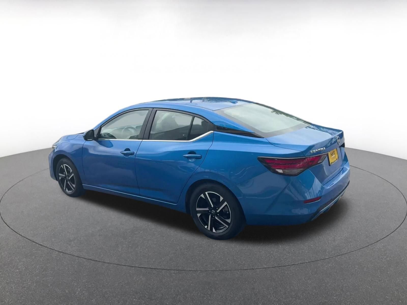 Thumbnail: 2025 Nissan Sentra - 10