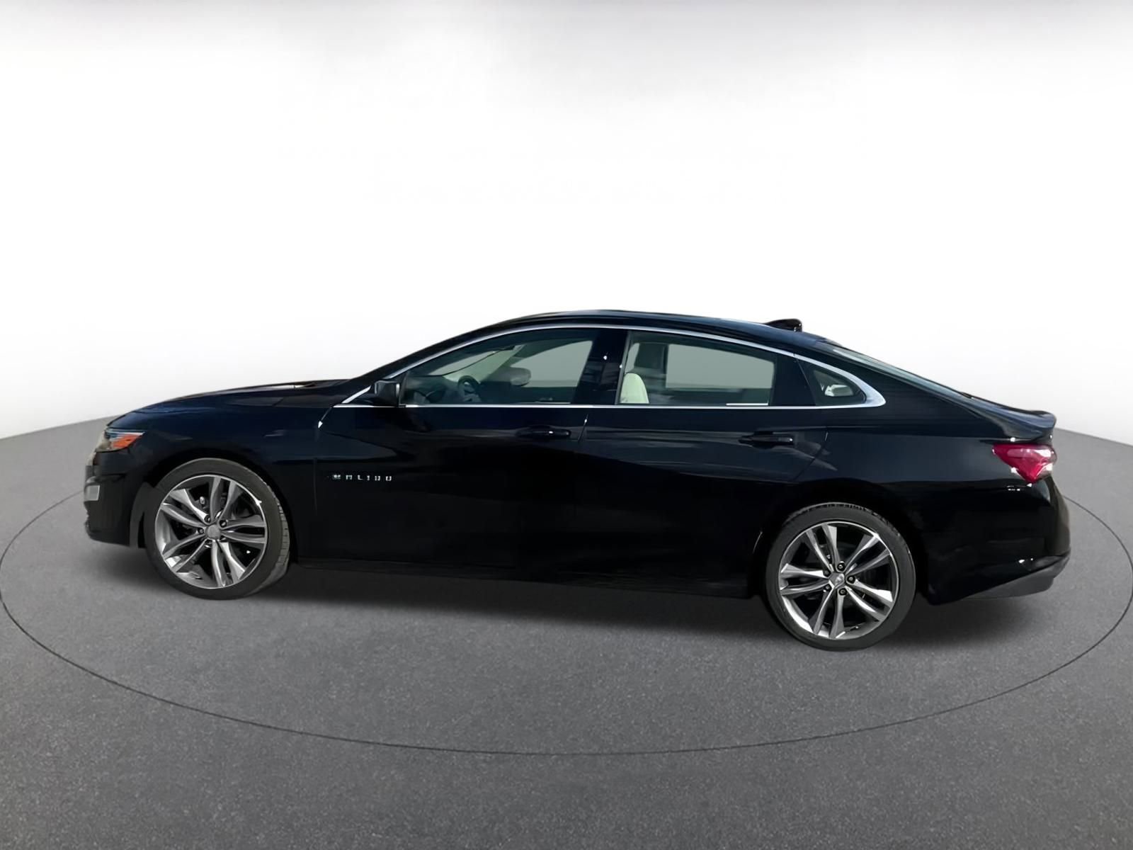 Thumbnail: 2024 Chevrolet Malibu - 9