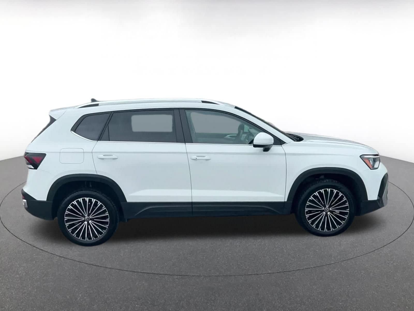 Thumbnail: 2026 Volkswagen Taos - 16