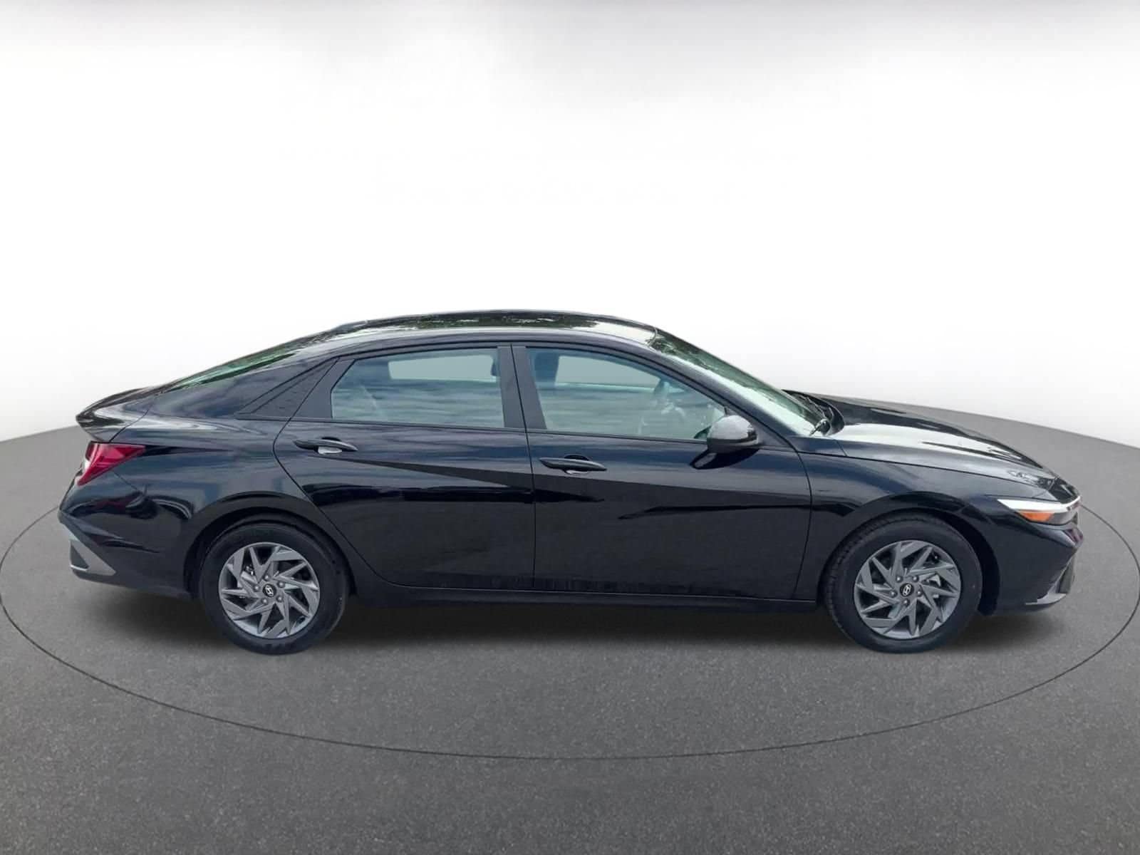 Thumbnail: 2026 Hyundai Elantra - 15