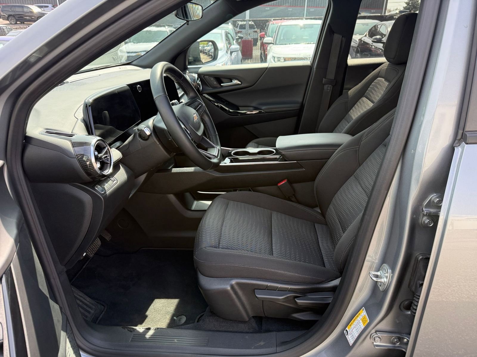 Thumbnail: 2025 Chevrolet Equinox - 28