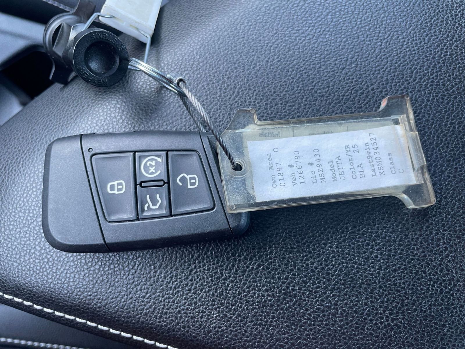 Thumbnail: 2025 Volkswagen Jetta - 21