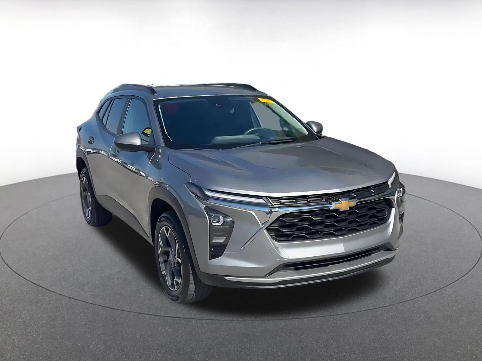 Thumbnail: 2025 Chevrolet Trax - 3