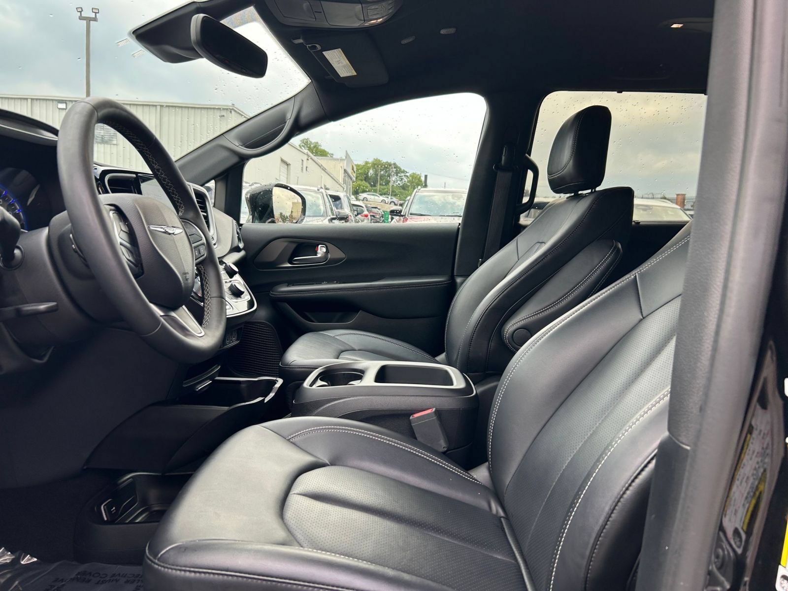 Thumbnail: 2025 Chrysler Pacifica - 20