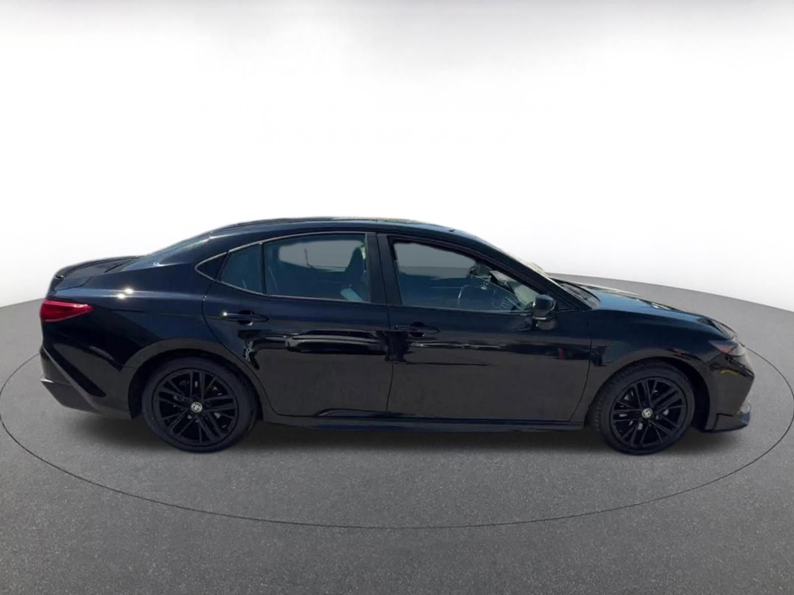 Thumbnail: 2025 Toyota Camry - 16