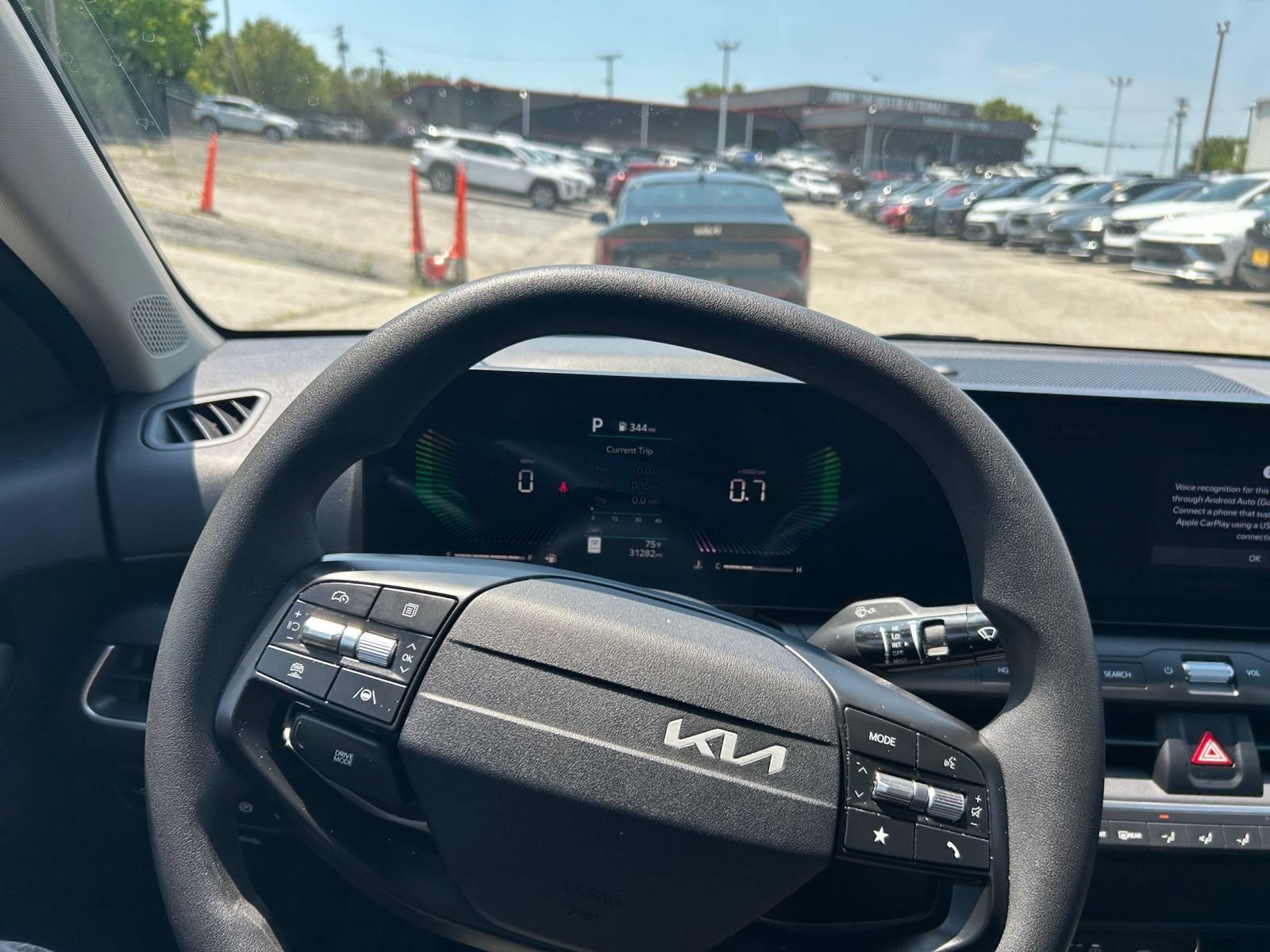2025 Kia K4 LXS - Photo 28