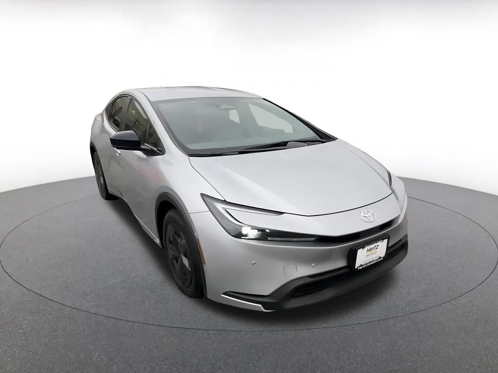 Thumbnail: 2025 Toyota Prius - 3