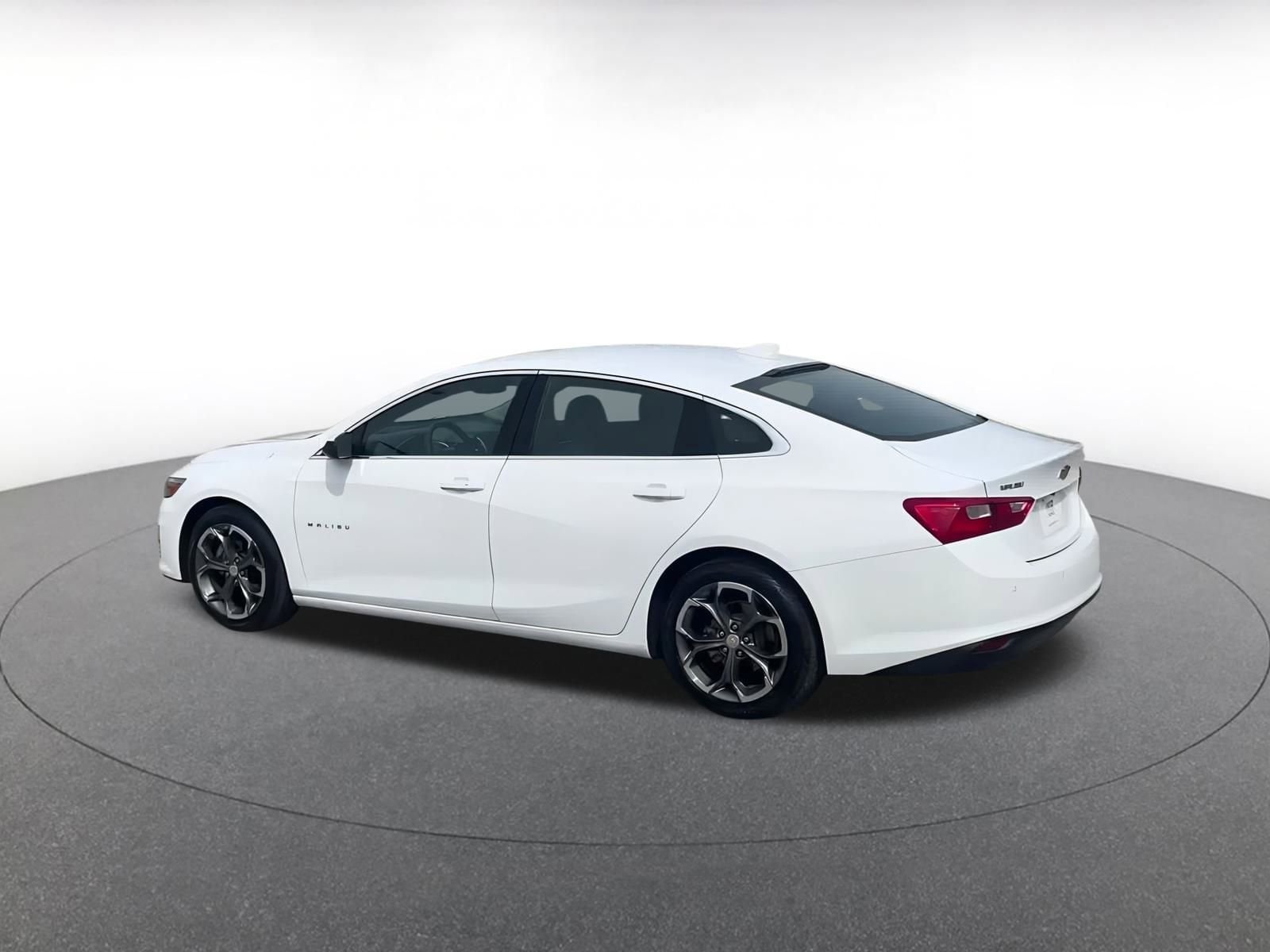 Thumbnail: 2024 Chevrolet Malibu - 11