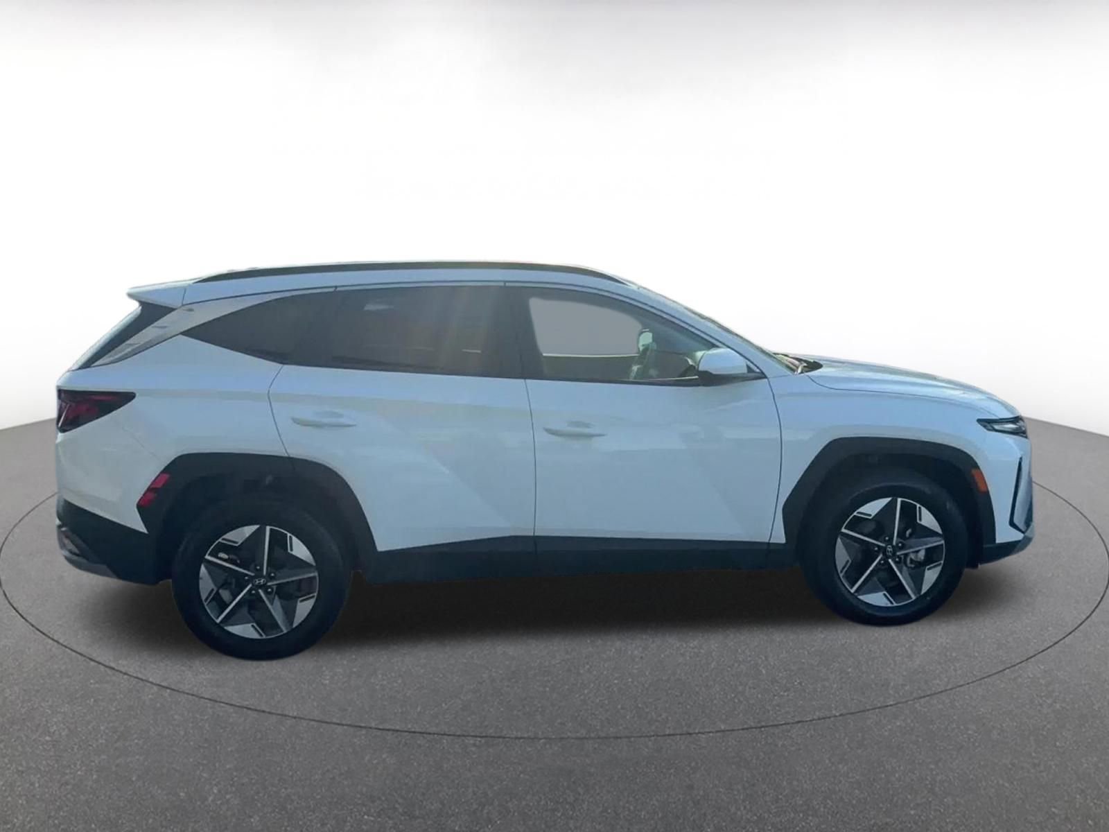 Thumbnail: 2025 Hyundai Tucson - 16