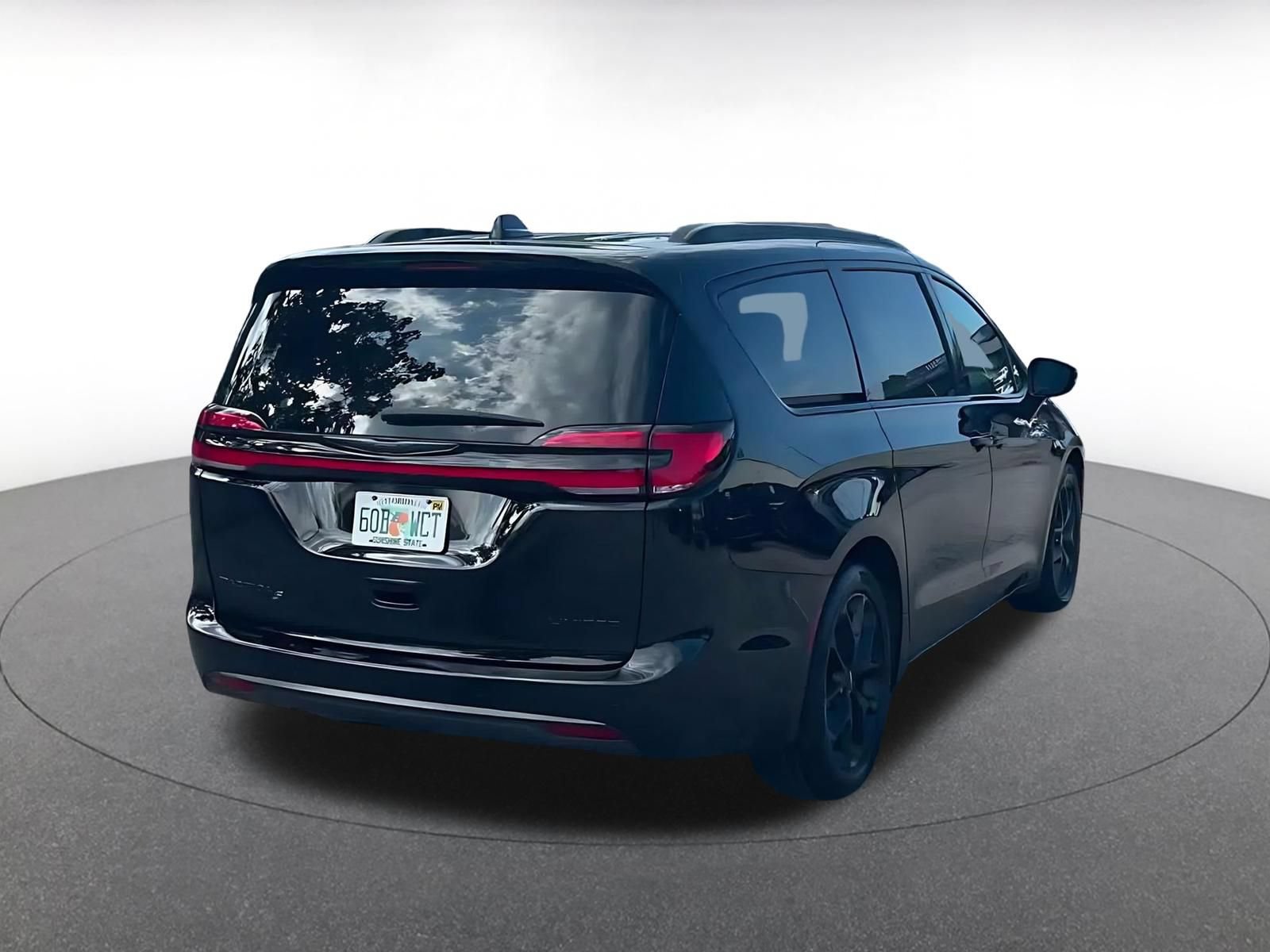 Thumbnail: 2025 Chrysler Pacifica - 11