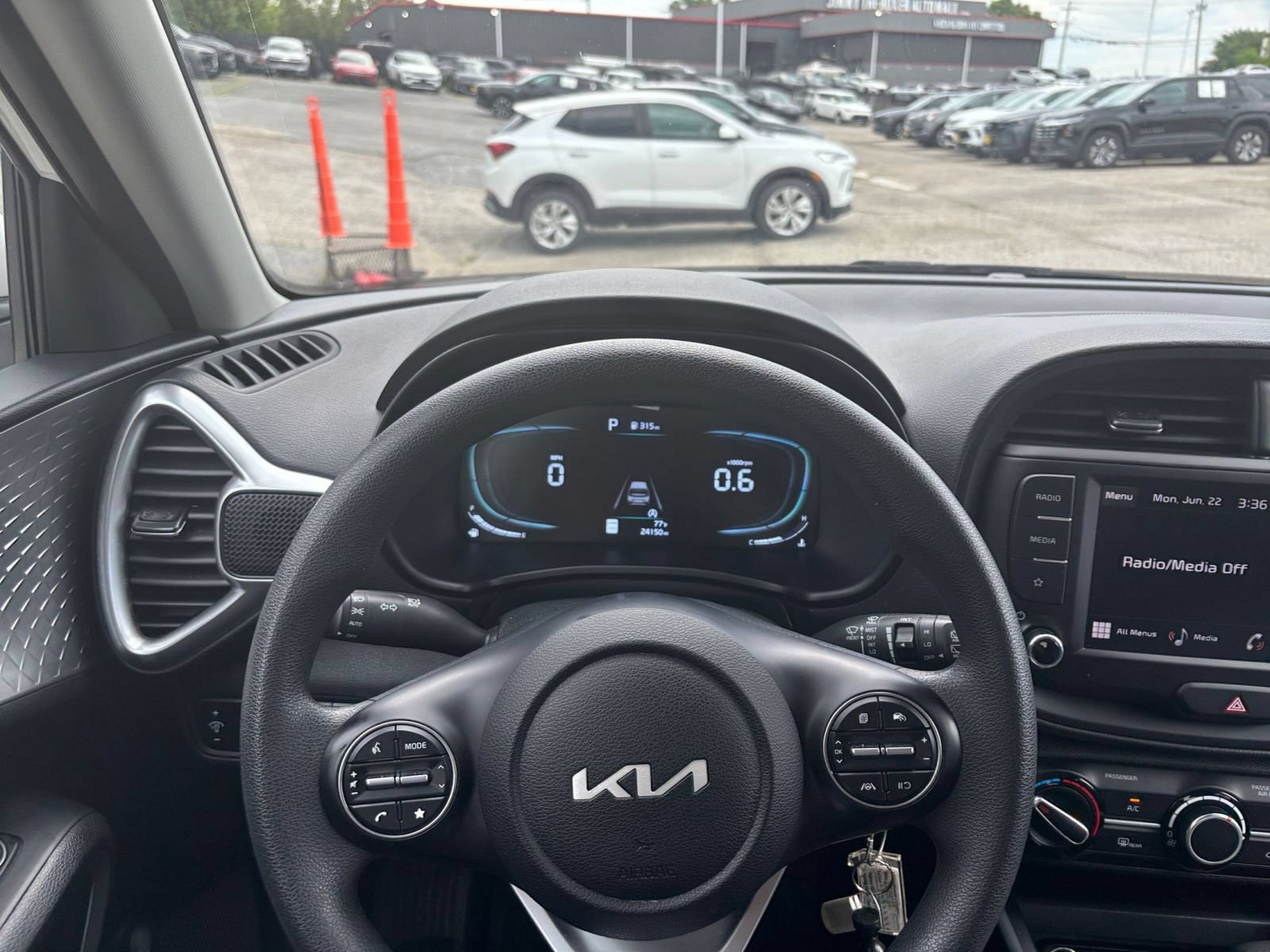 Thumbnail: 2025 Kia Soul - 24